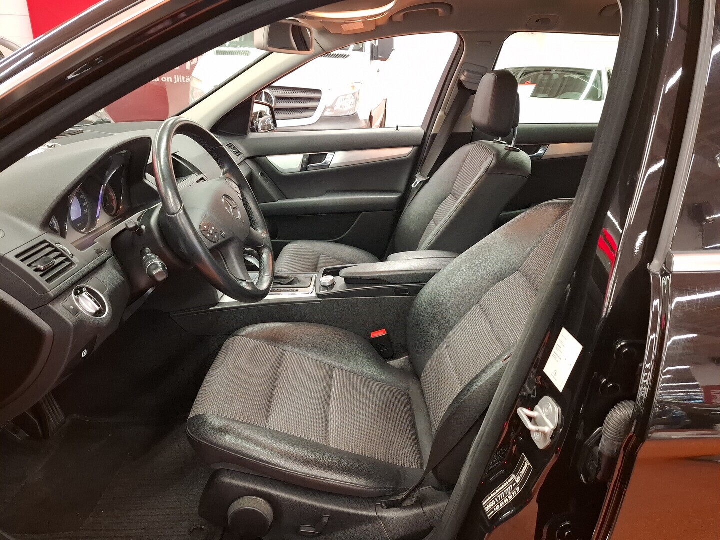 MERCEDES-BENZ C 2010