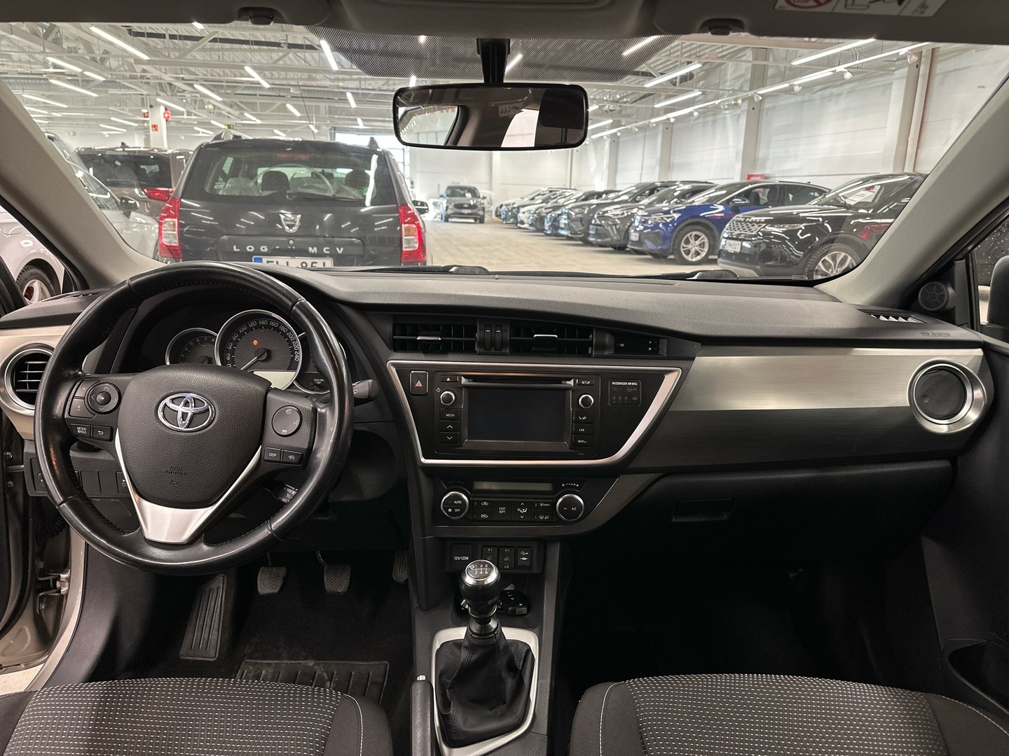 TOYOTA Auris 2014