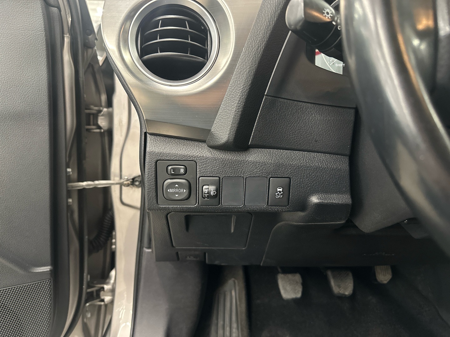 TOYOTA Auris 2014