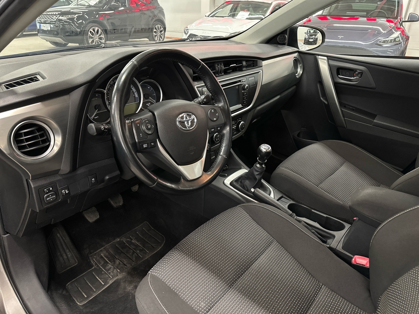 TOYOTA Auris 2014