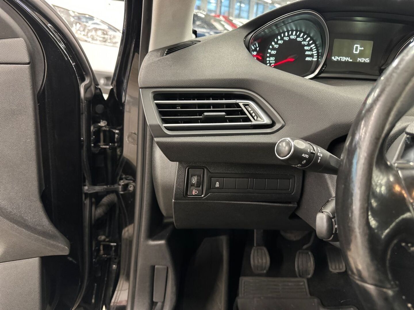 PEUGEOT 308 2013