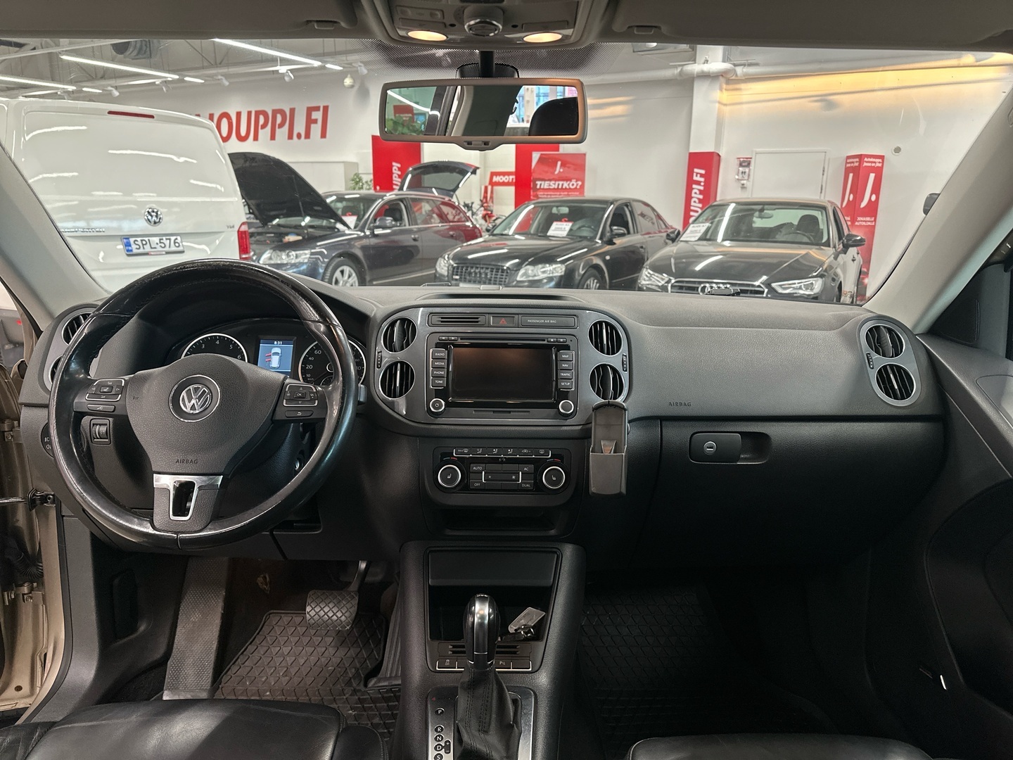 VOLKSWAGEN Tiguan 2012