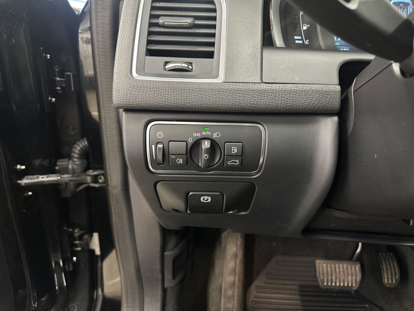 VOLVO XC60 2015