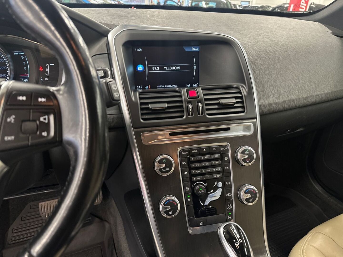 VOLVO XC60 2015