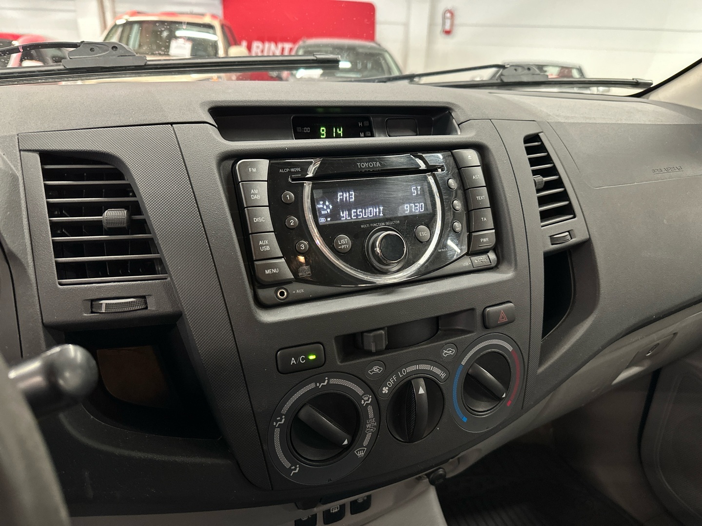 TOYOTA Hilux 2012