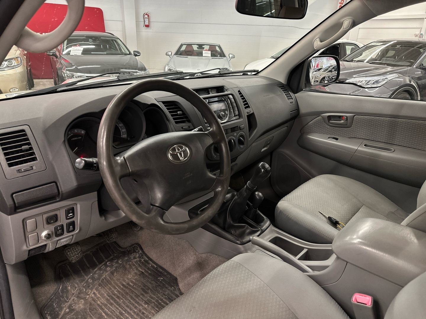 TOYOTA Hilux 2012
