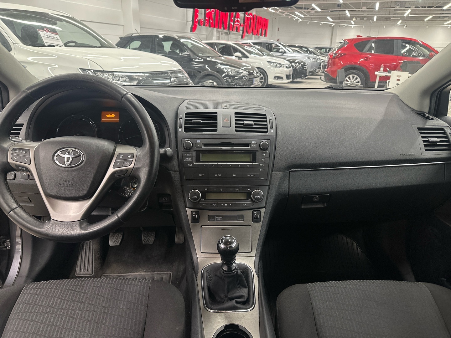 TOYOTA Avensis 2010