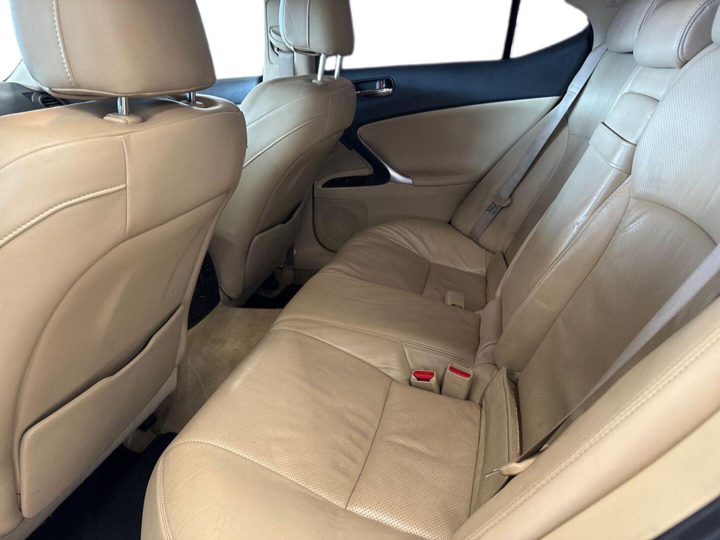 LEXUS IS 2006