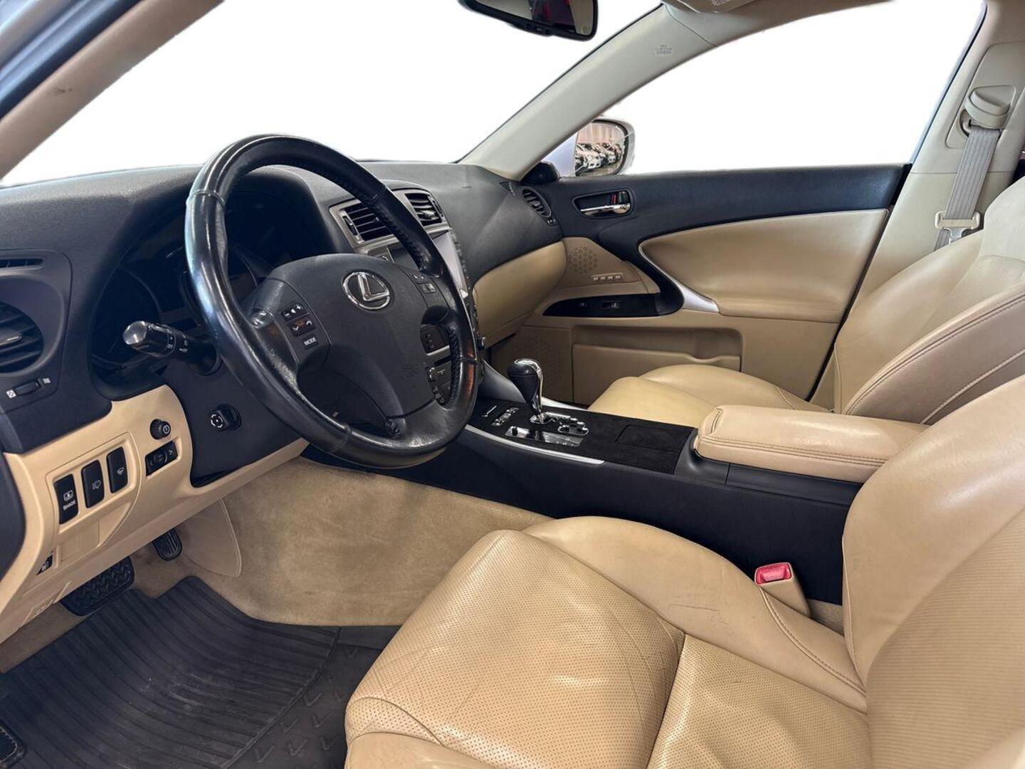 LEXUS IS 2006
