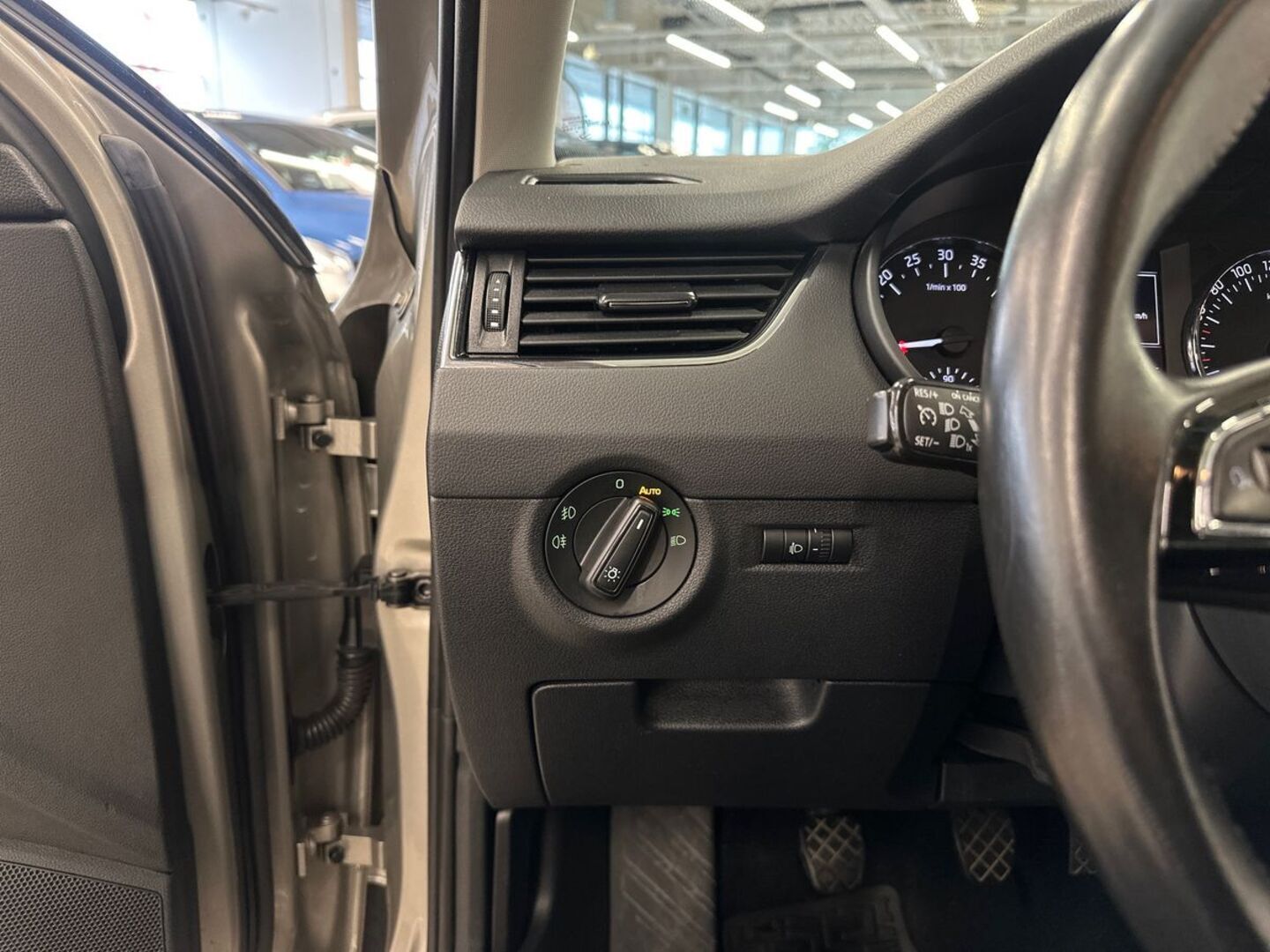SKODA Octavia 14