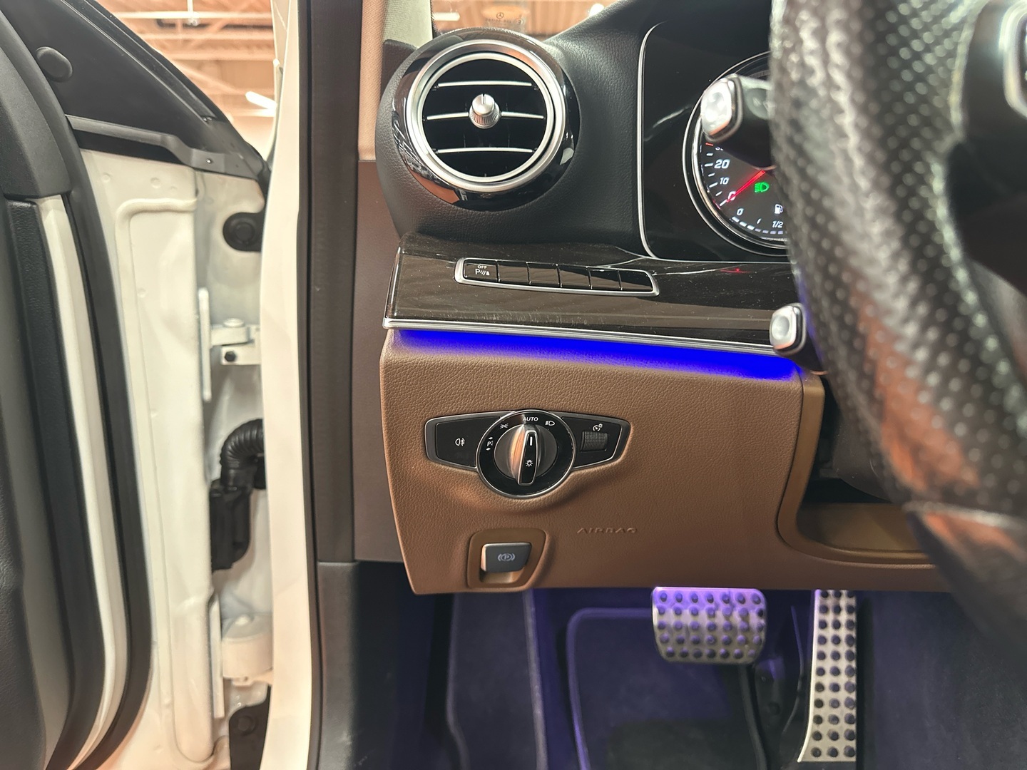 MERCEDES-BENZ E 2017