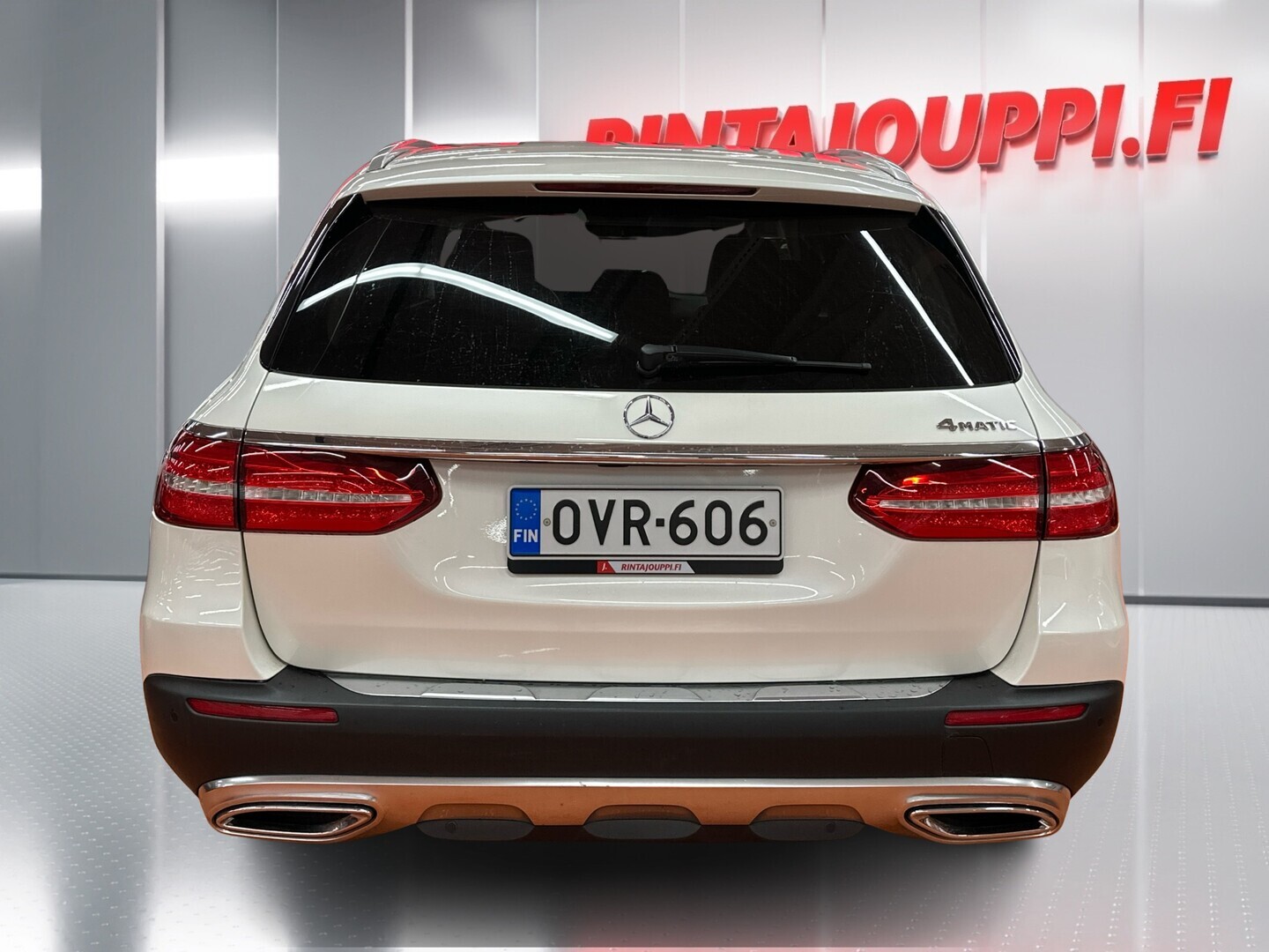 MERCEDES-BENZ E 2017