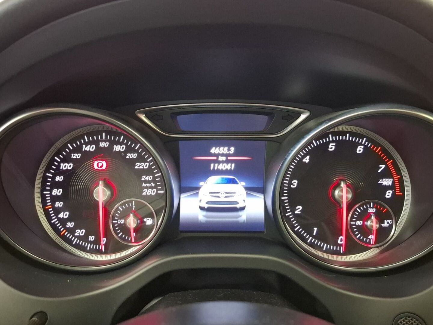 MERCEDES-BENZ CLA 2018