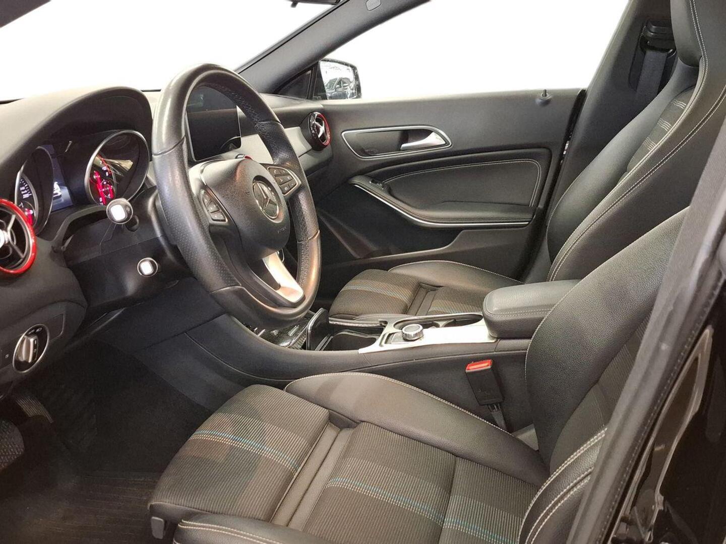MERCEDES-BENZ CLA 2018
