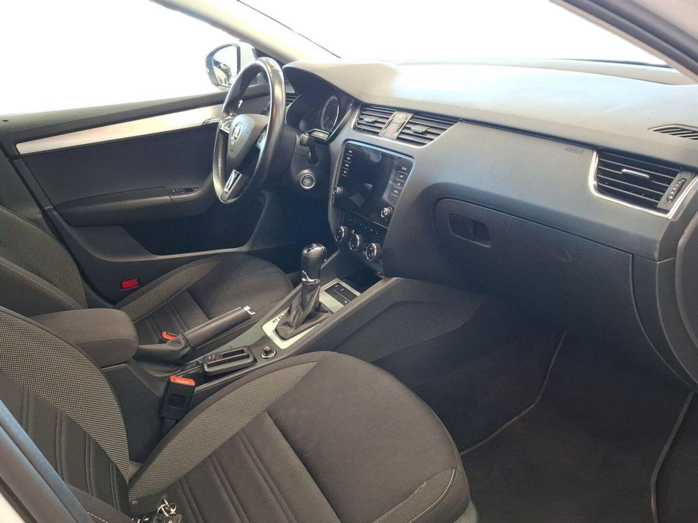 SKODA Octavia 9