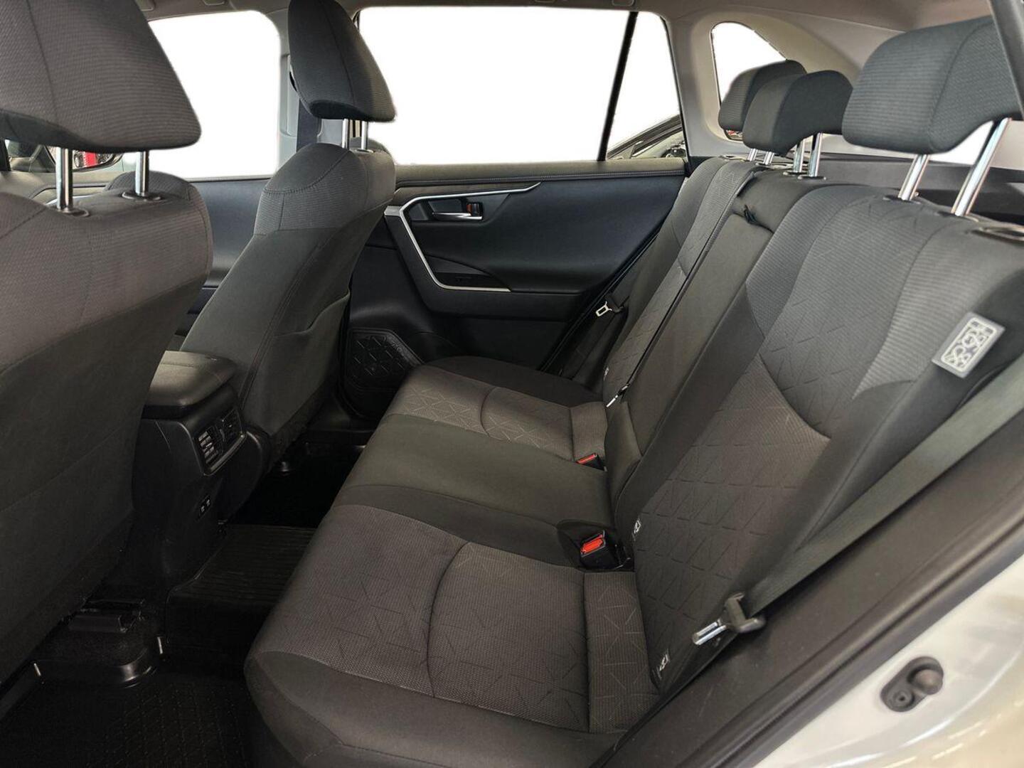 TOYOTA RAV4 2021