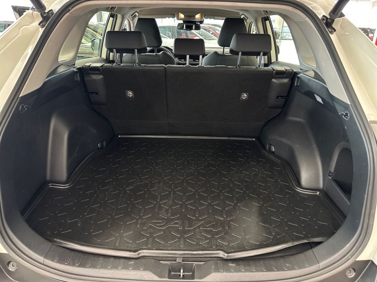 TOYOTA RAV4 2021