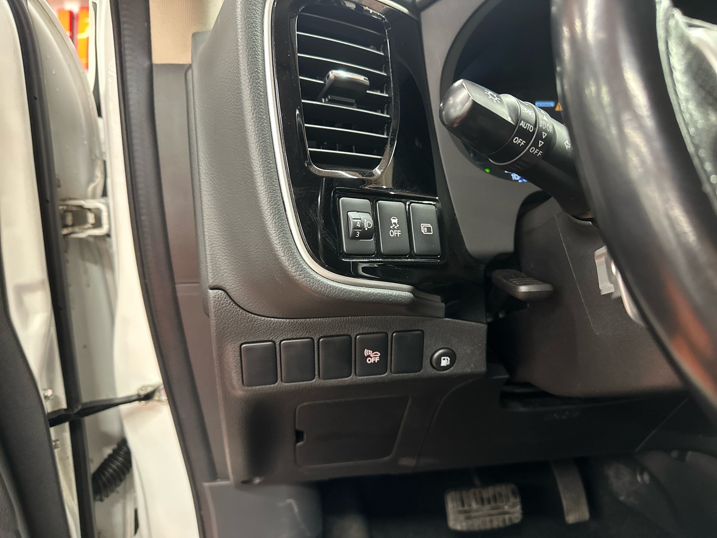 MITSUBISHI Outlander PHEV 2020