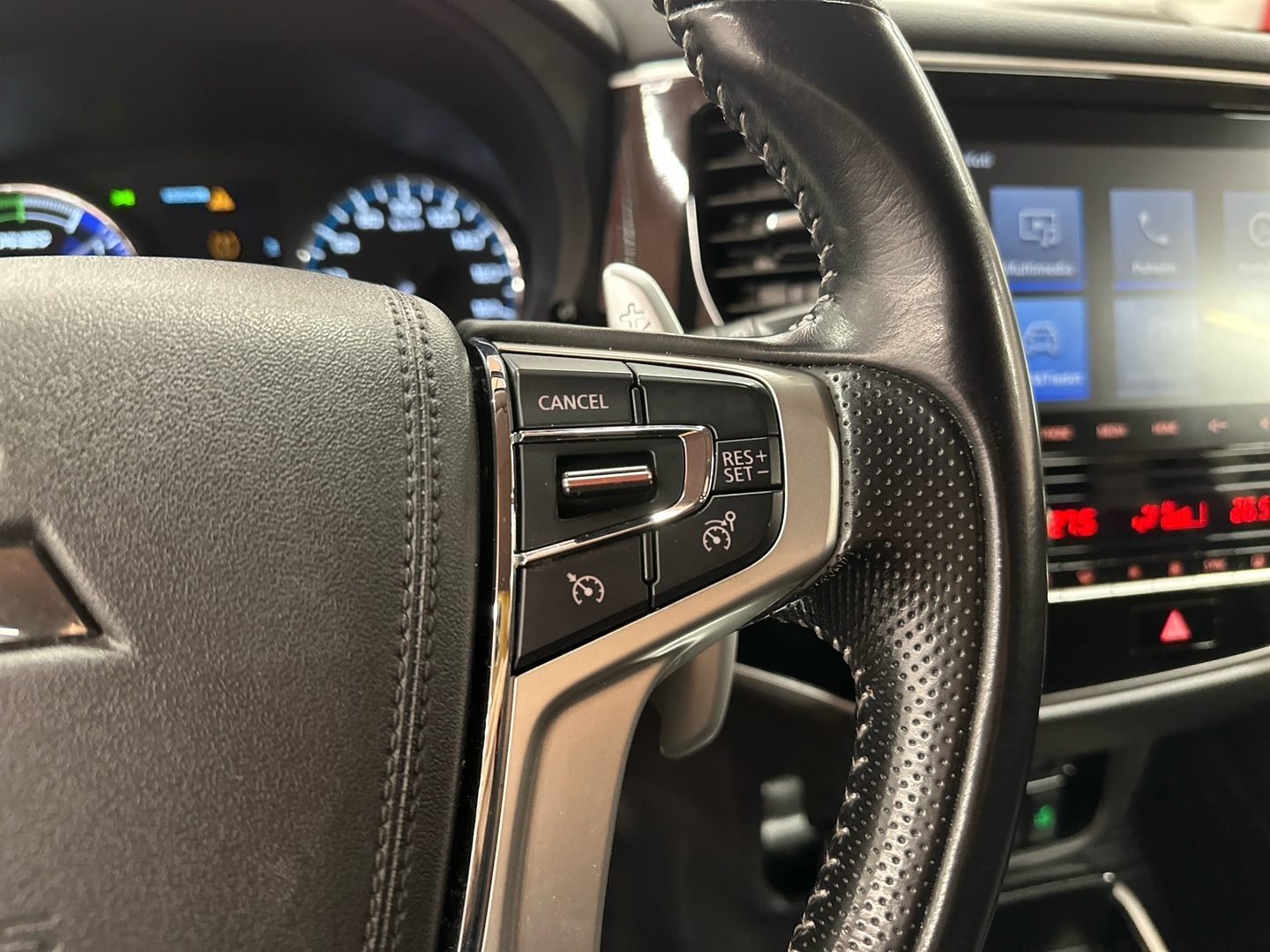 MITSUBISHI Outlander PHEV 2020