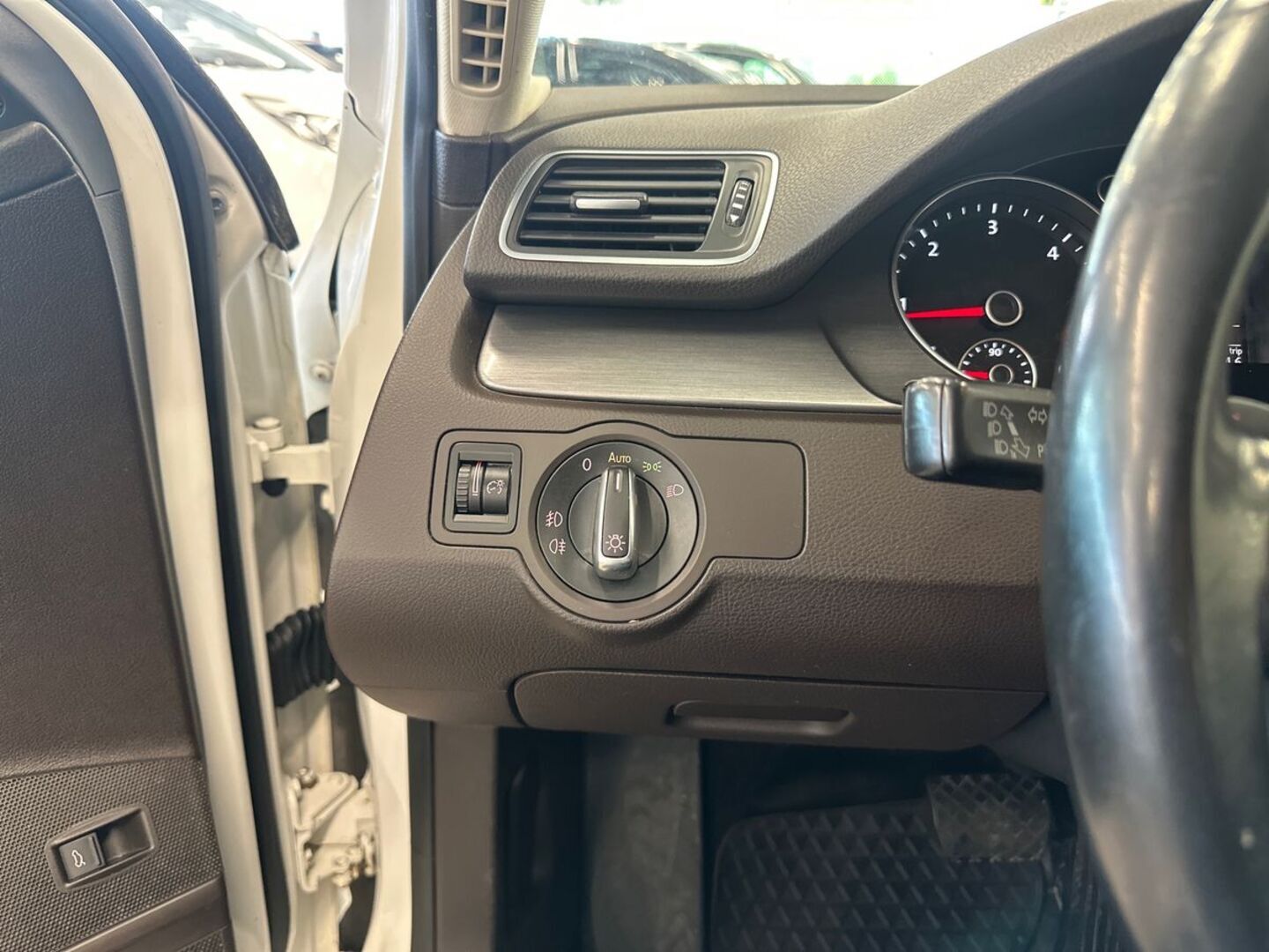 VOLKSWAGEN Passat 2013