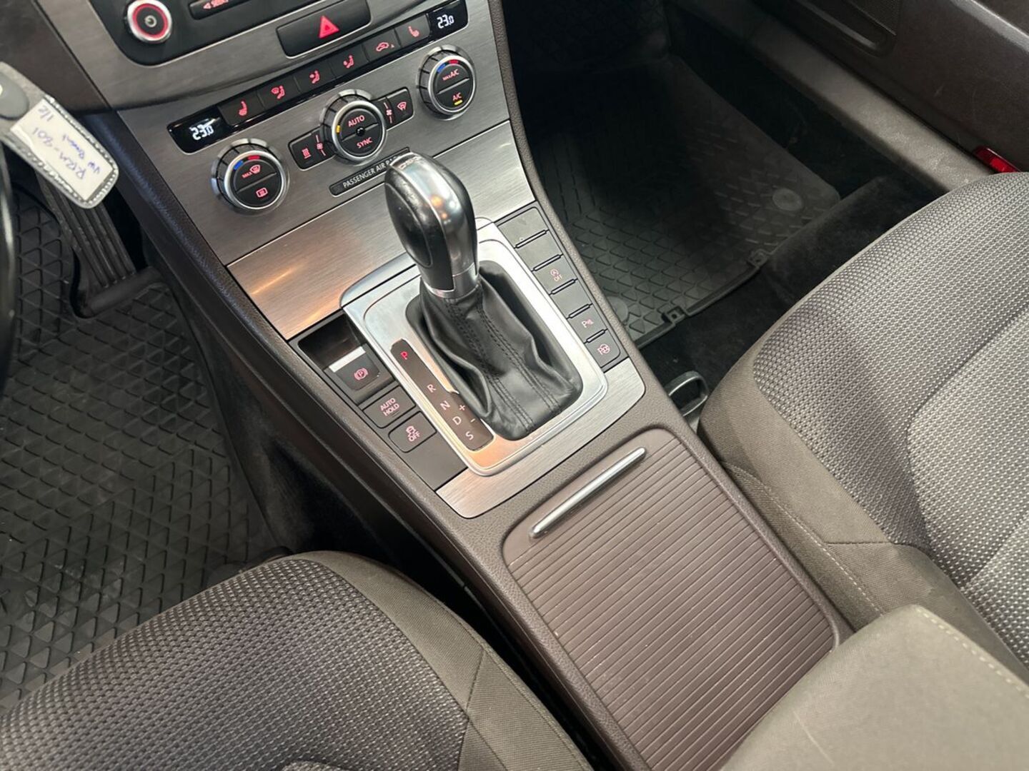 VOLKSWAGEN Passat 2013