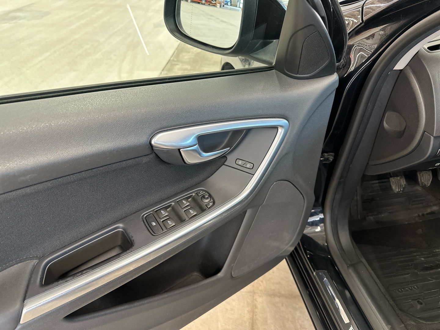 VOLVO S60 2011