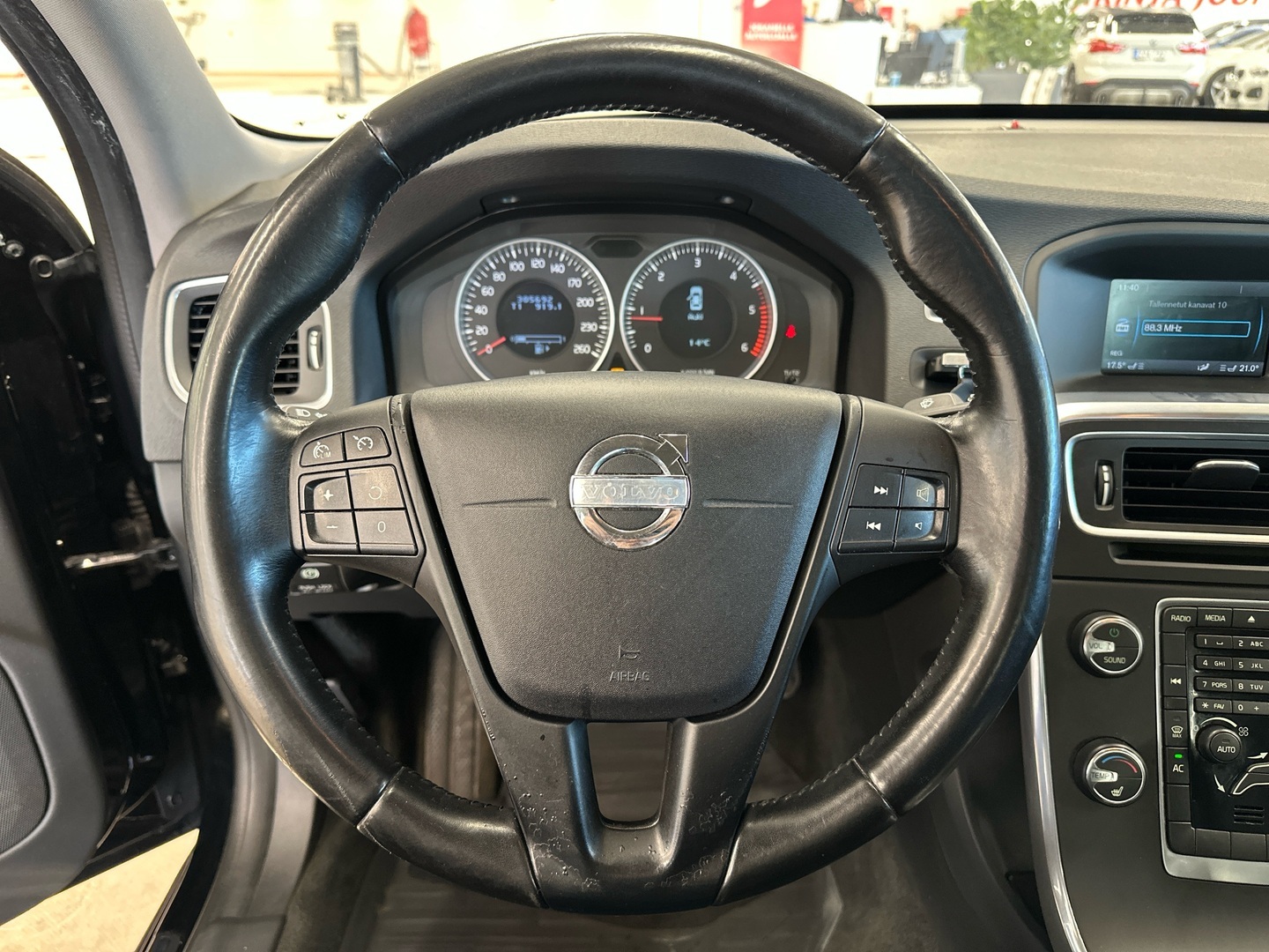 VOLVO S60 2011