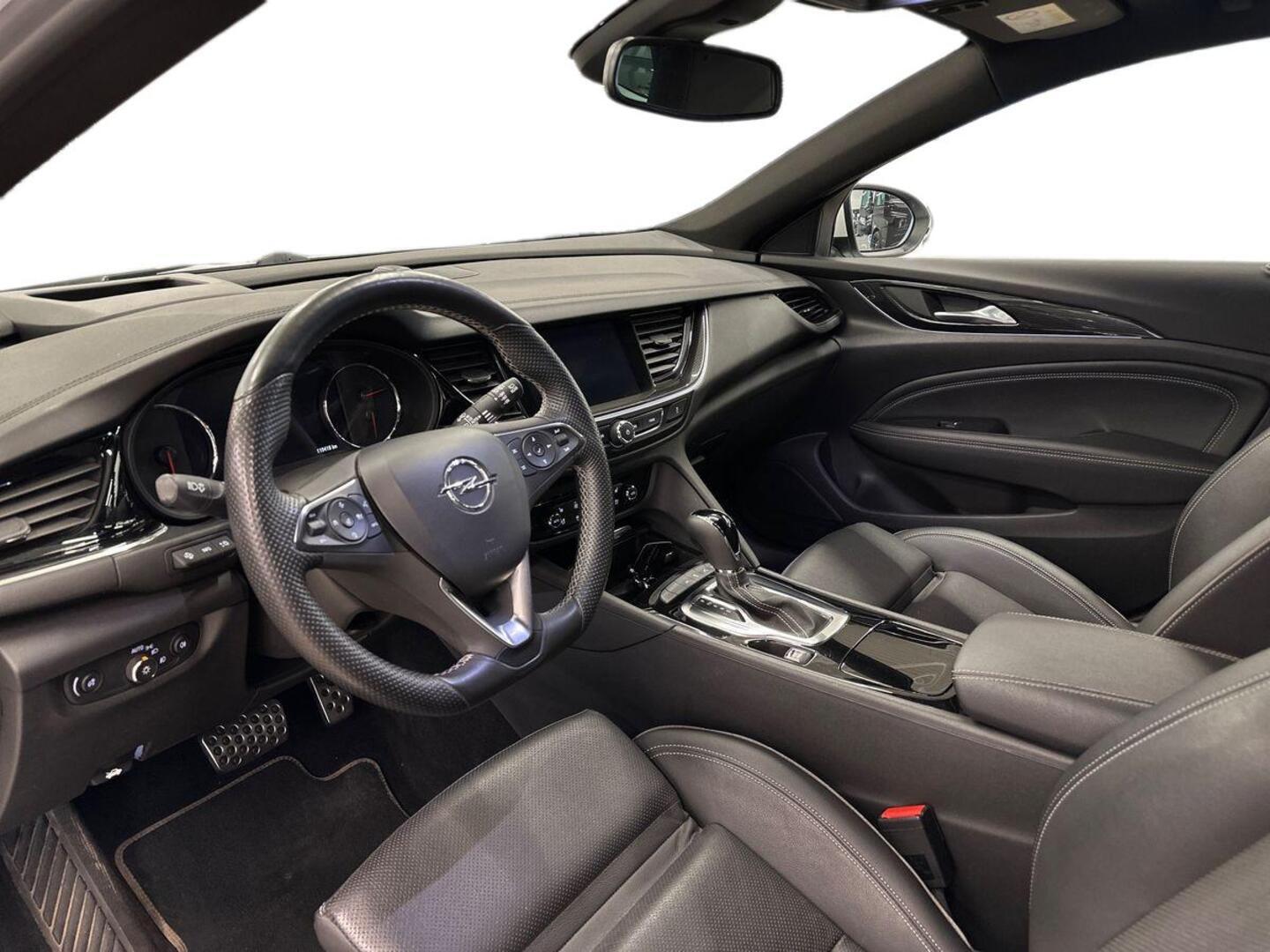 OPEL Insignia 2017