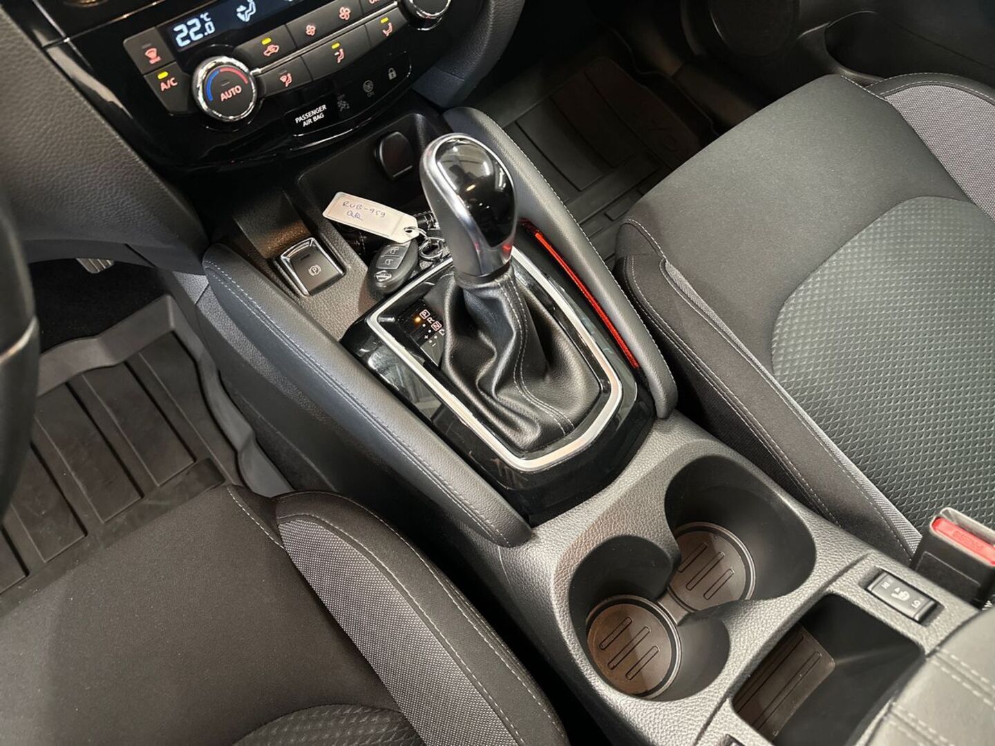 NISSAN Qashqai 2019