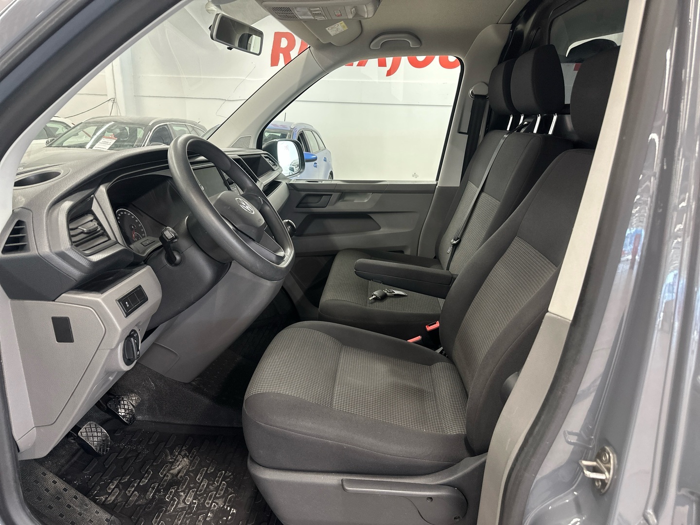 VOLKSWAGEN Transporter 2021
