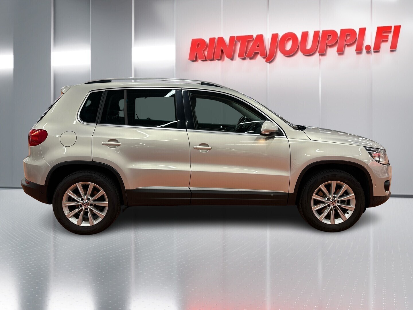 VOLKSWAGEN Tiguan 2012