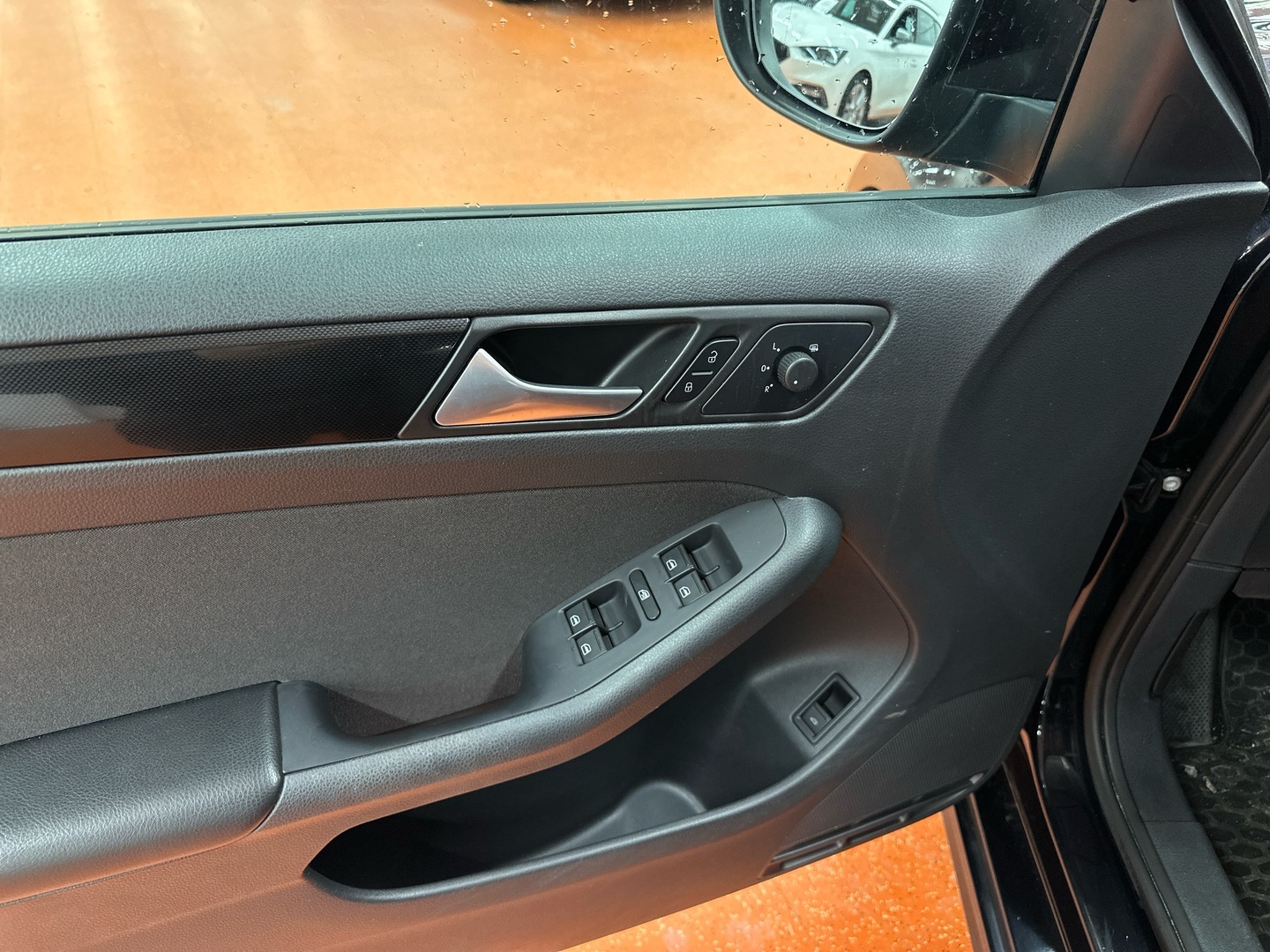 VOLKSWAGEN Jetta 2014