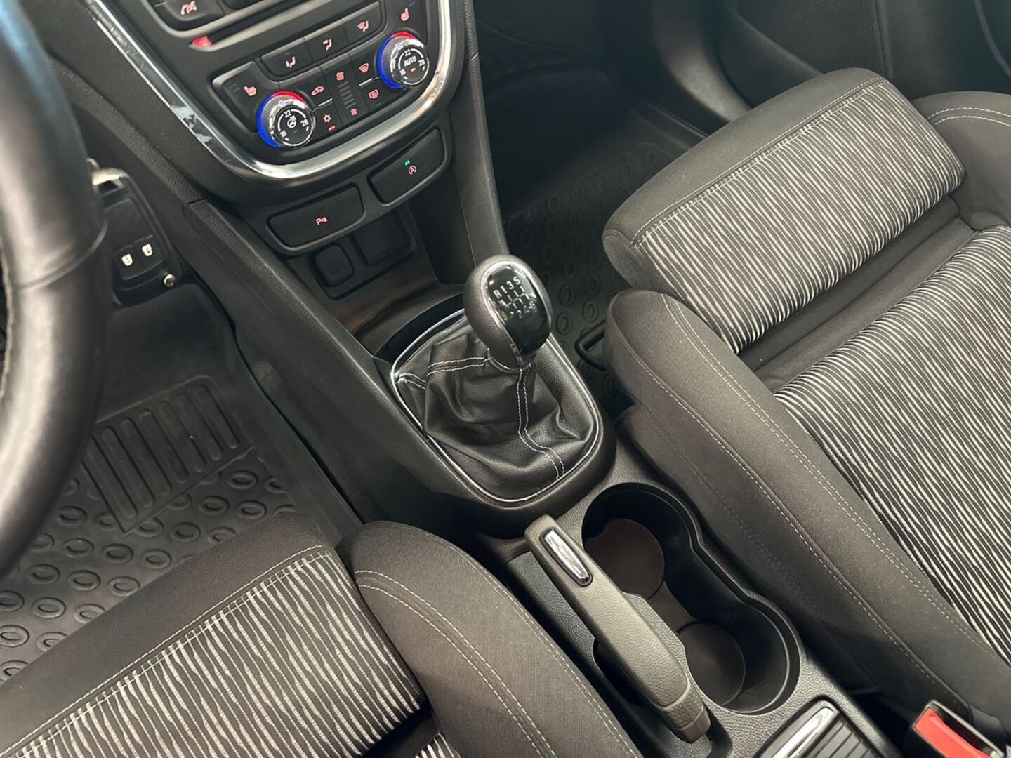 OPEL Mokka 2015