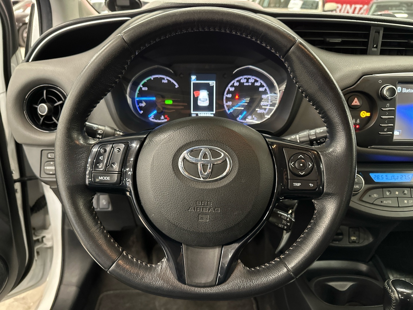 TOYOTA Yaris 2018