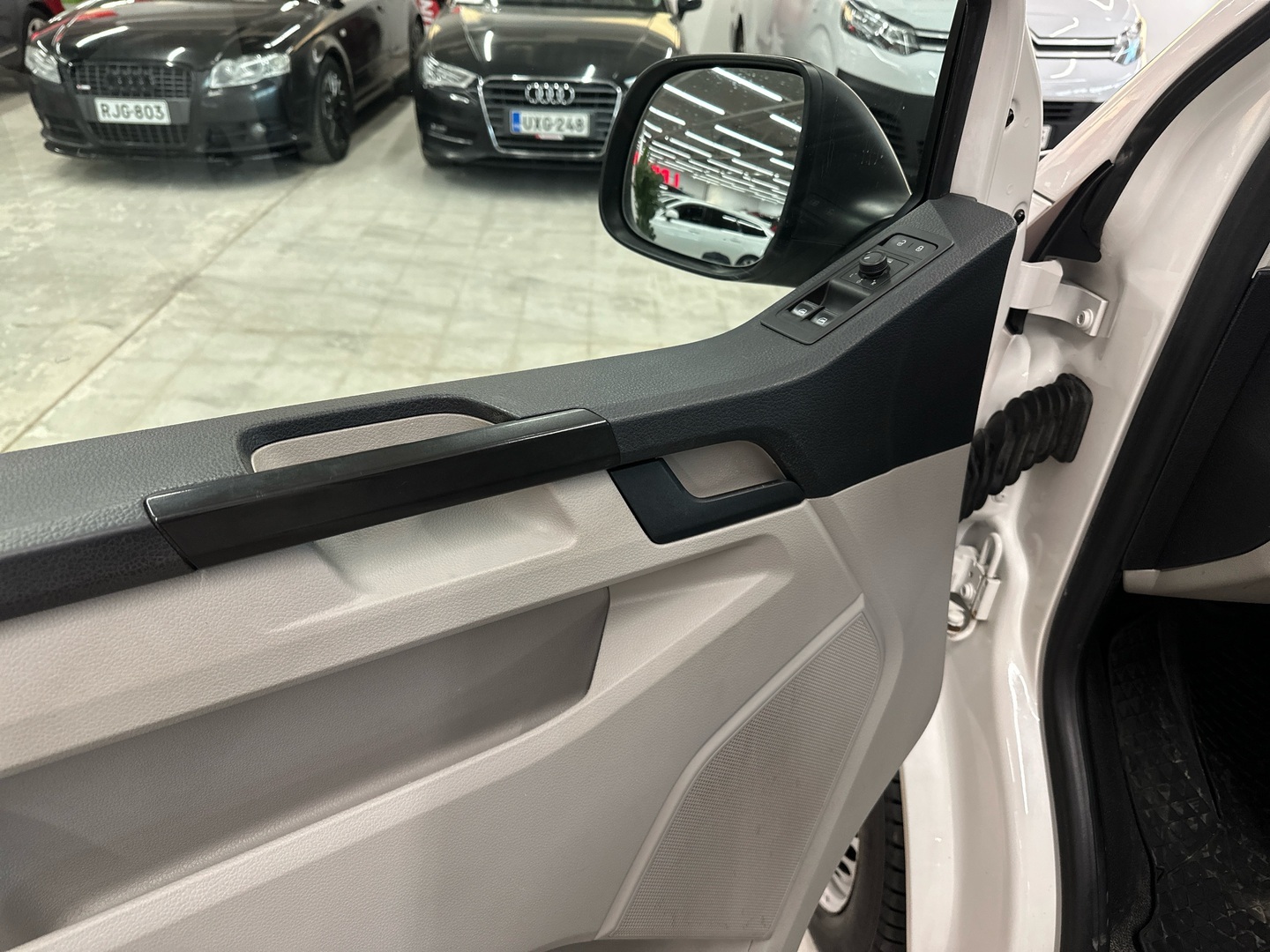 VOLKSWAGEN Transporter 2017