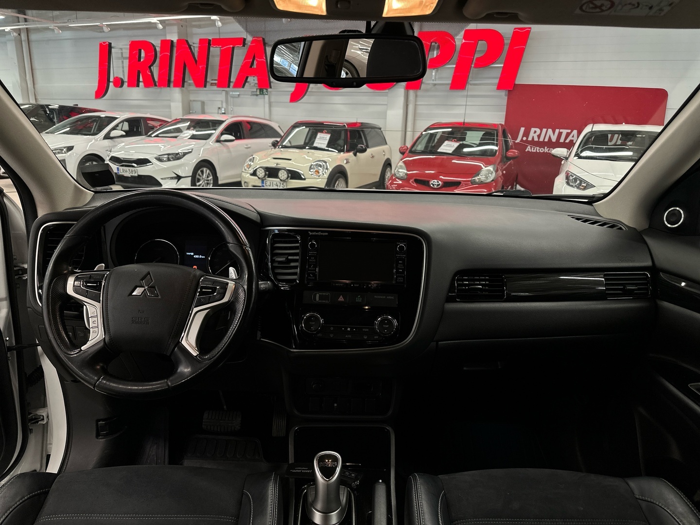 MITSUBISHI Outlander PHEV 2015