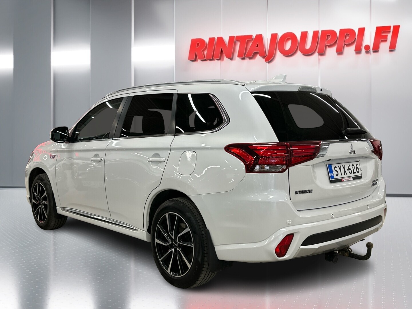 MITSUBISHI Outlander PHEV 2015