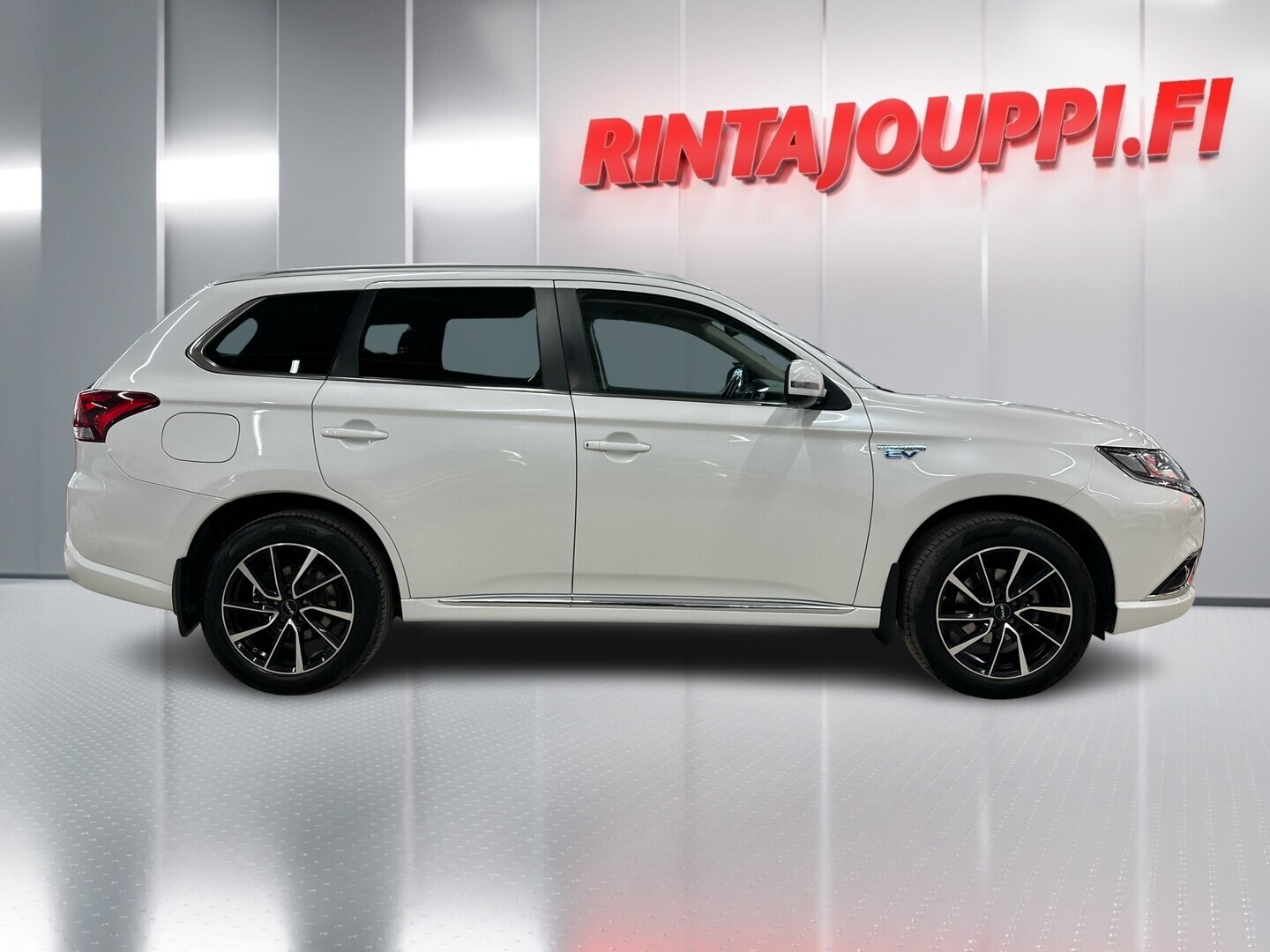 MITSUBISHI Outlander PHEV 2015