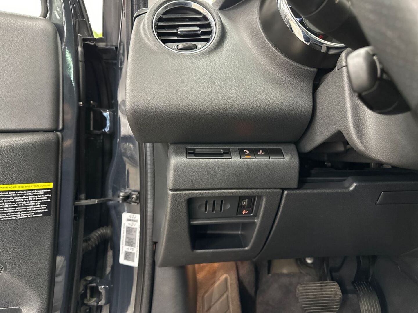 PEUGEOT 3008 2011