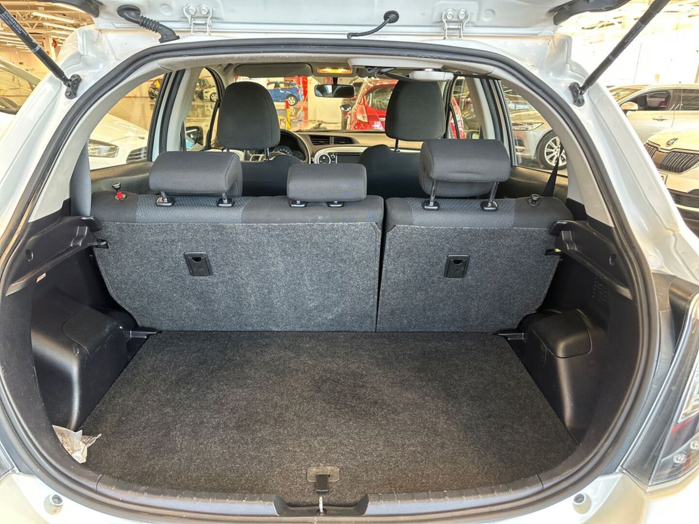 TOYOTA Yaris 2014