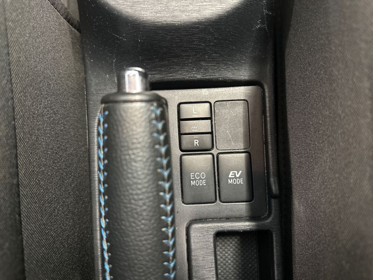 TOYOTA Yaris 2014