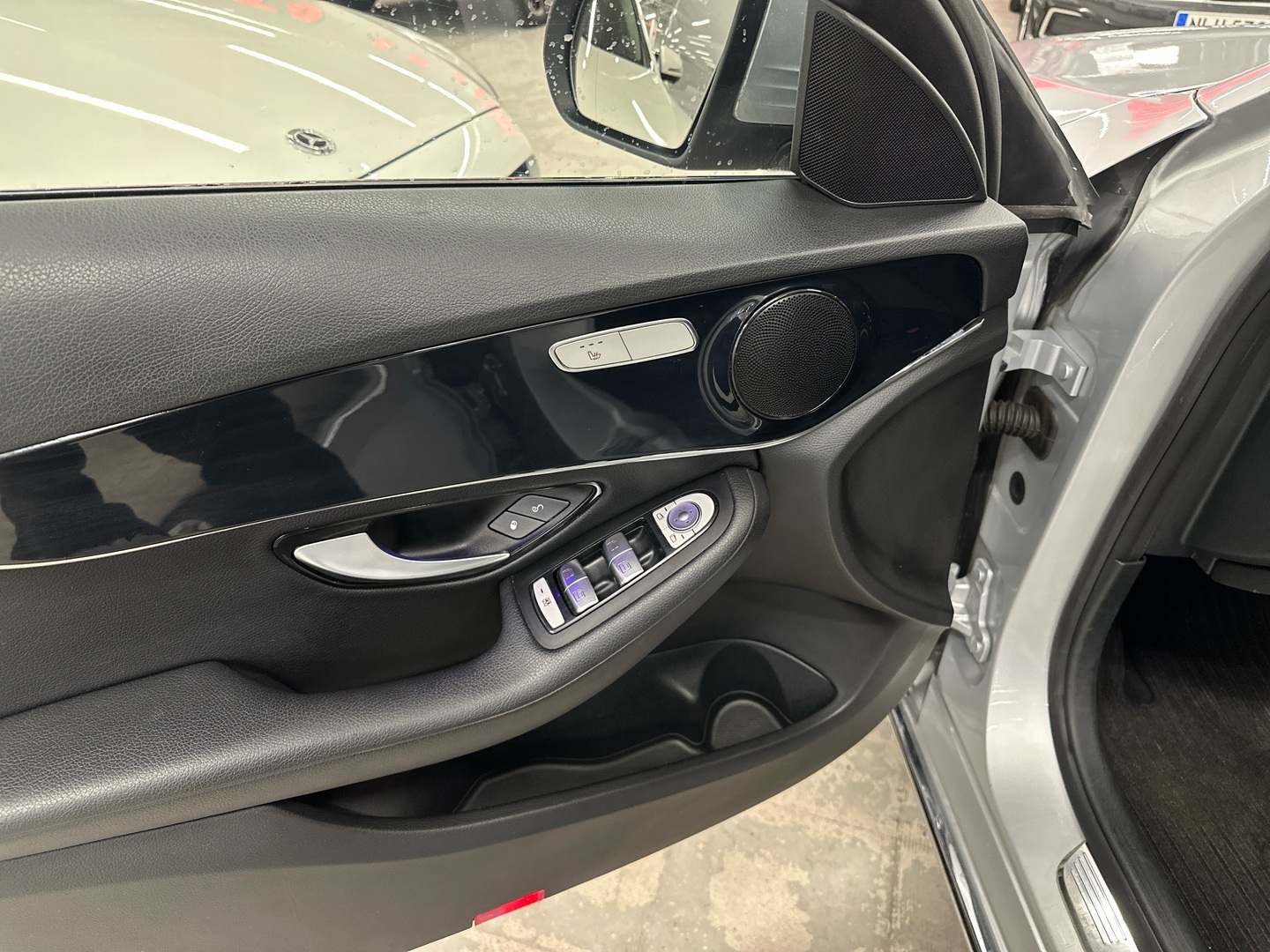 MERCEDES-BENZ C 2016