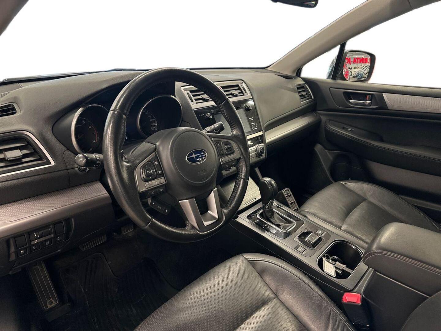 SUBARU Outback 2016
