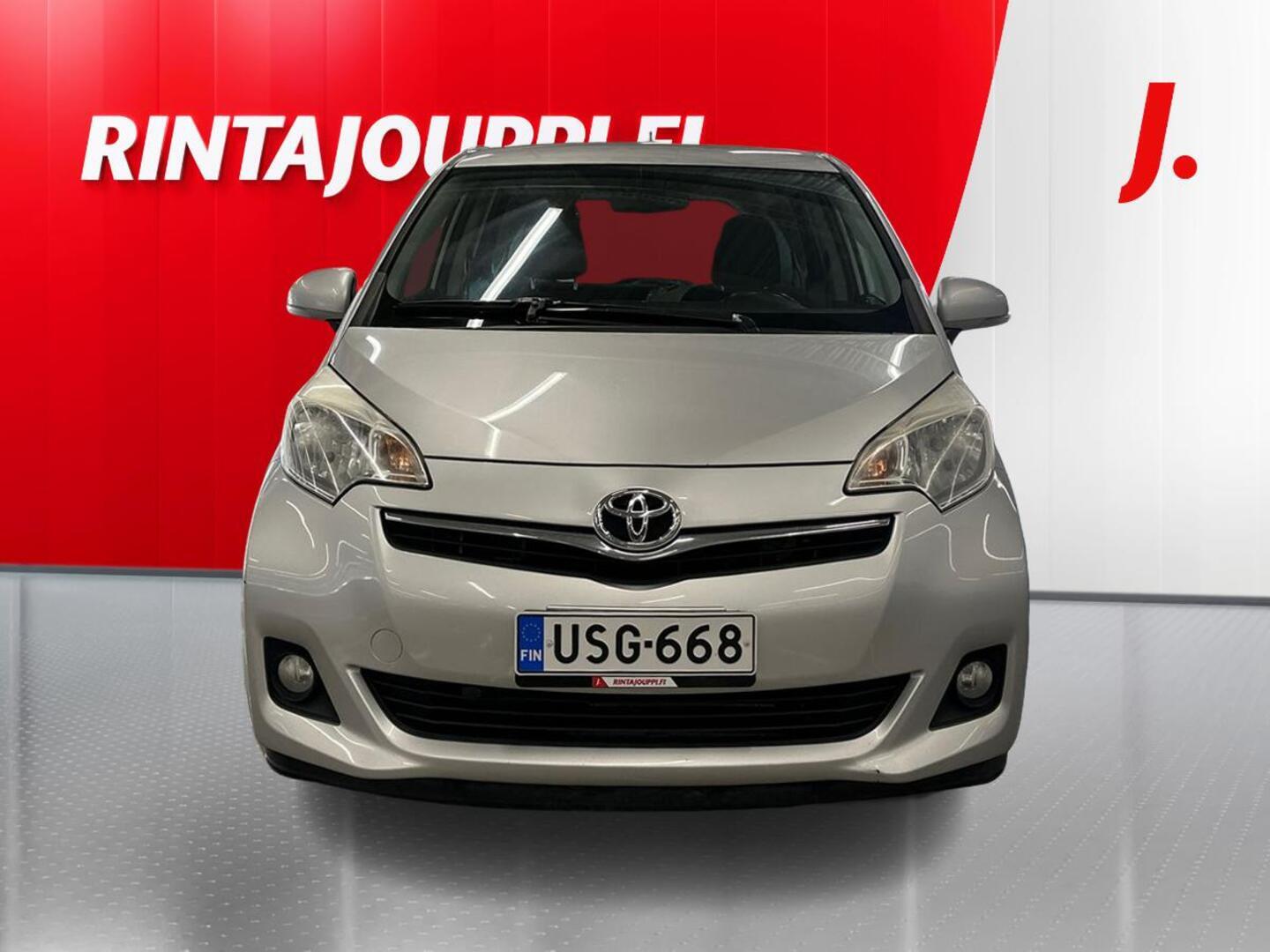 TOYOTA Verso-S 2012