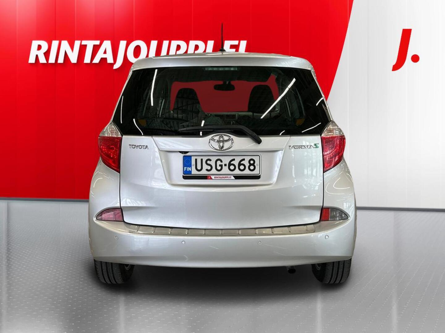 TOYOTA Verso-S 2012