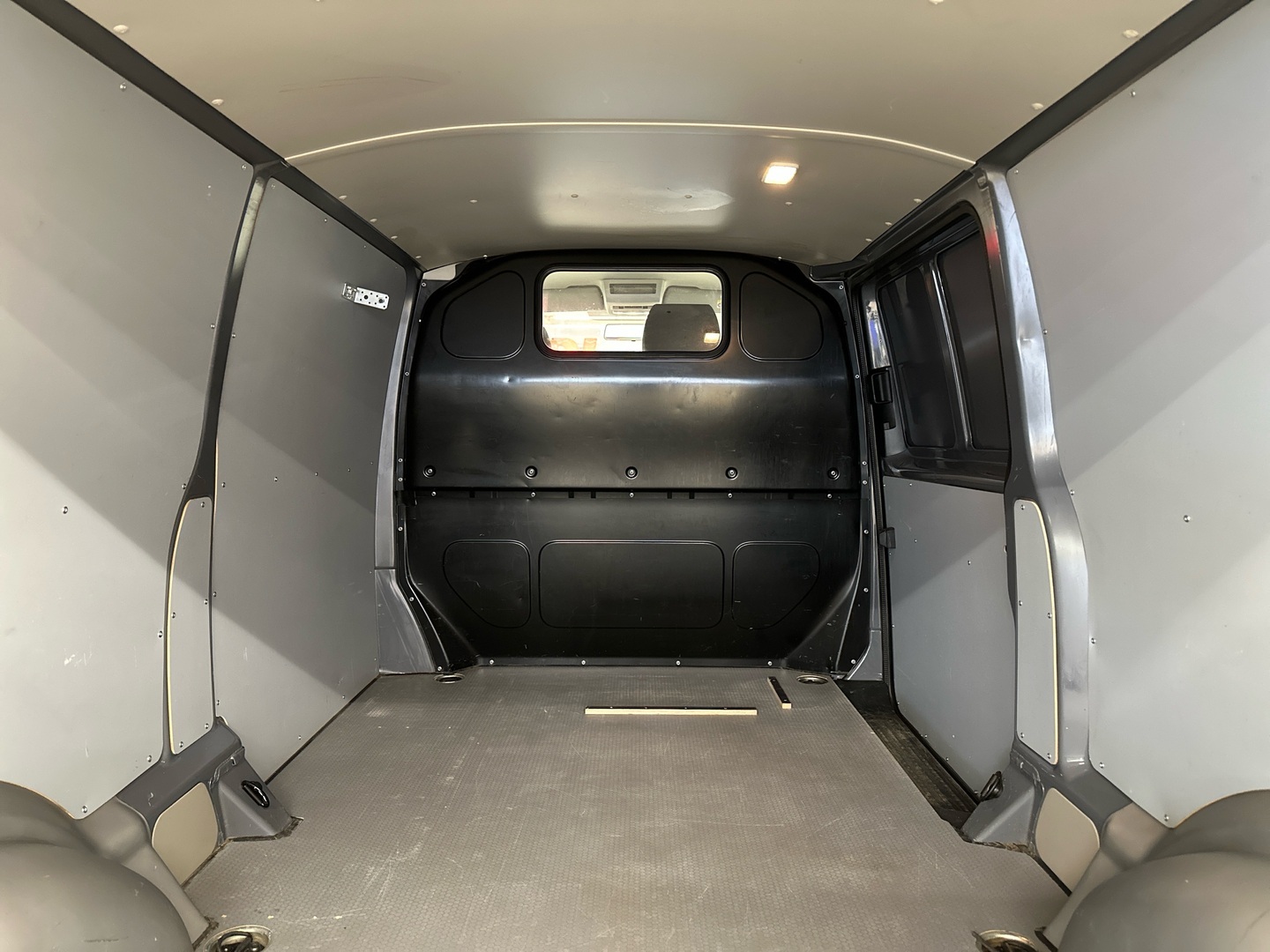 VOLKSWAGEN Transporter 2017