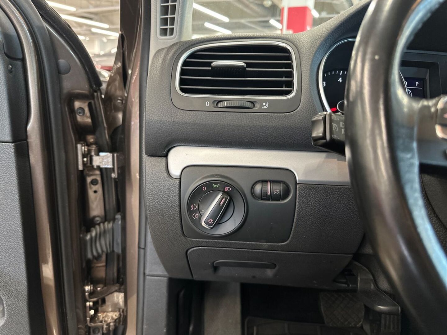 VOLKSWAGEN Golf 12