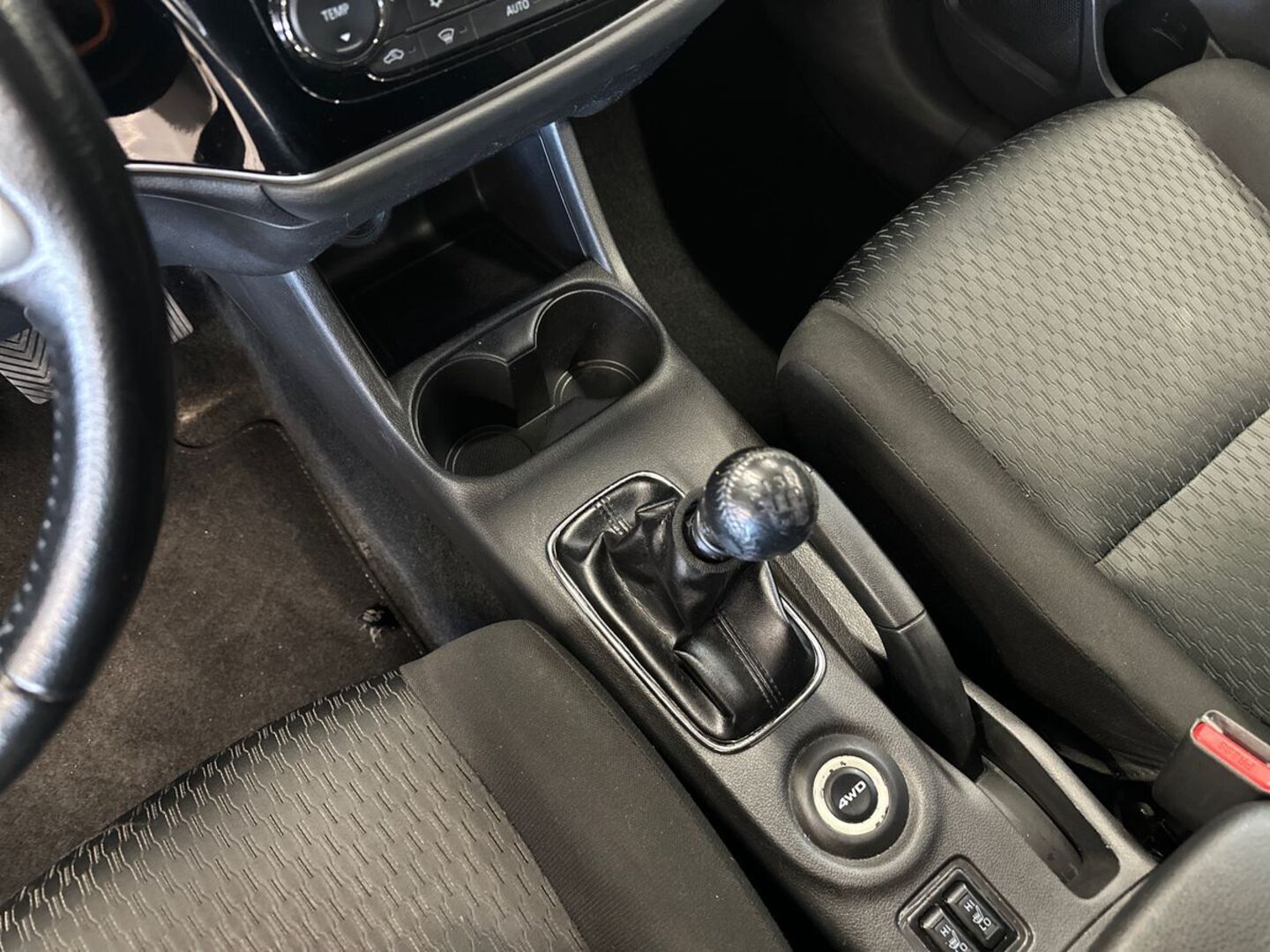 MITSUBISHI Outlander 2013