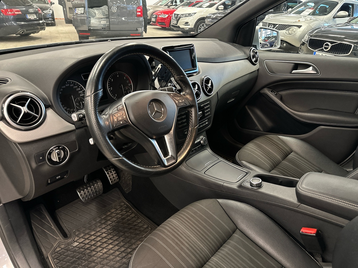 MERCEDES-BENZ B 2014