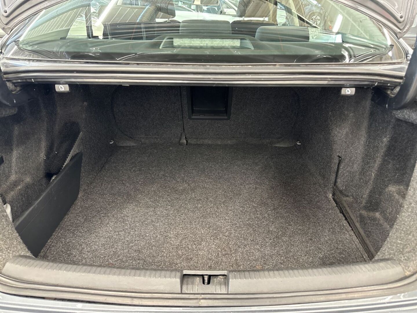 VOLKSWAGEN Jetta 19